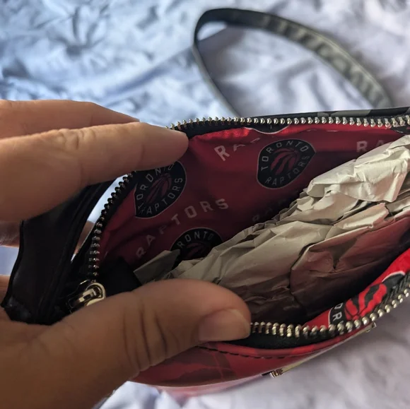 Toronto Raptors Side Purse New** - Picture 3 of 3
